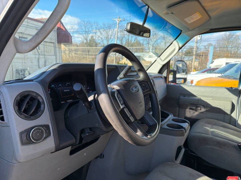 2021 Ford E-Series E-350 SD