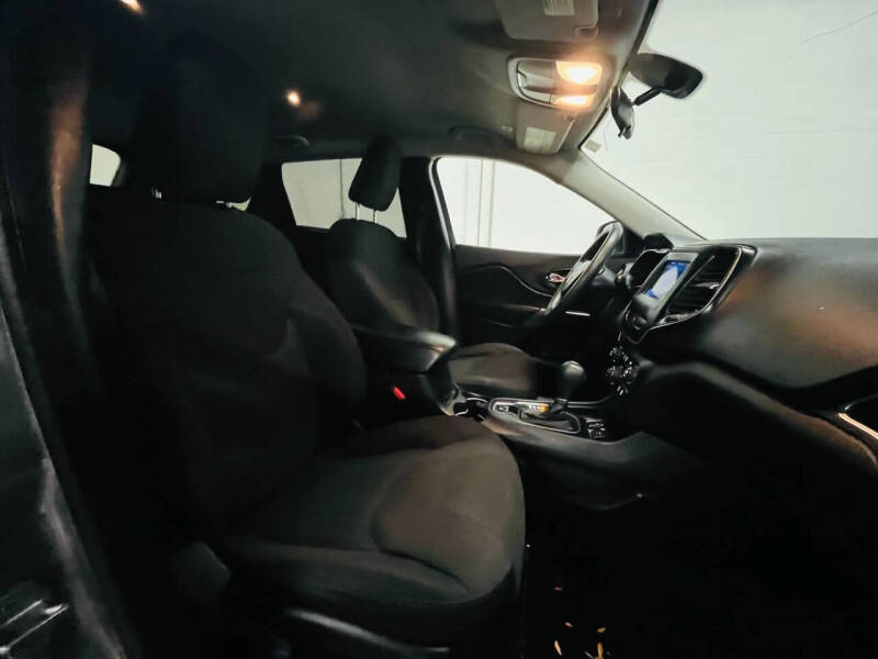 2019 Jeep Cherokee Latitude