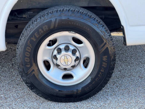 2022 Chevrolet Express 2500