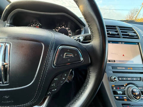 2017 Lincoln MKZ Select