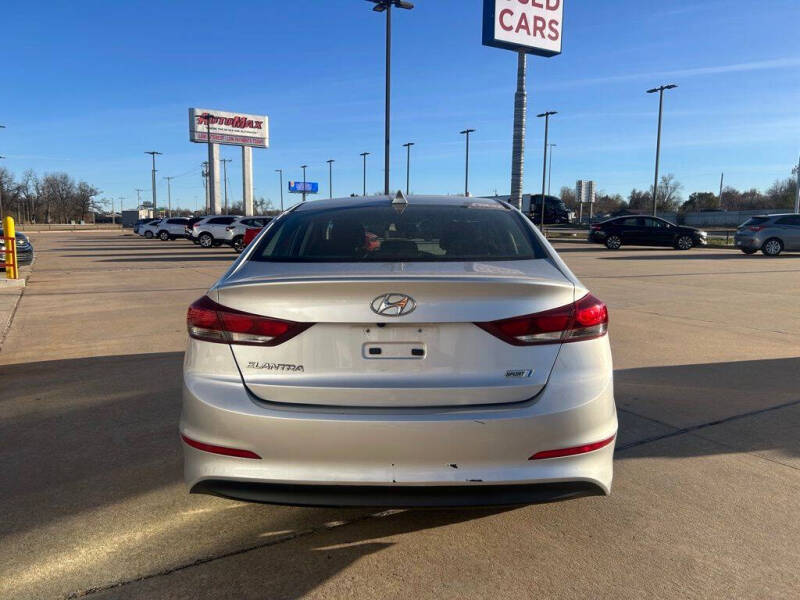 2018 Hyundai Elantra