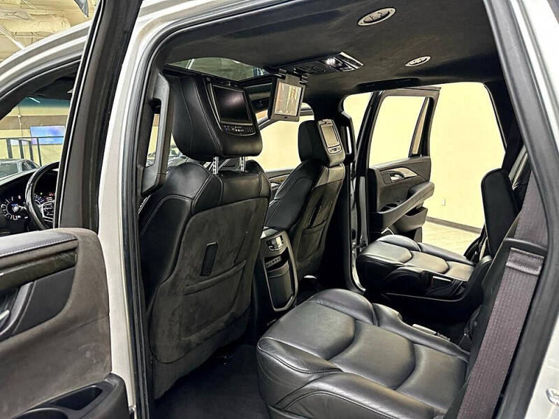 2017 Cadillac Escalade Platinum