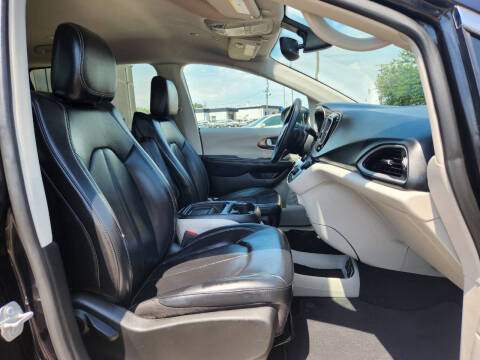 2020 Chrysler Voyager LXi