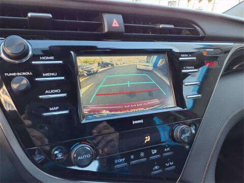 2020 Toyota Camry Hybrid LE