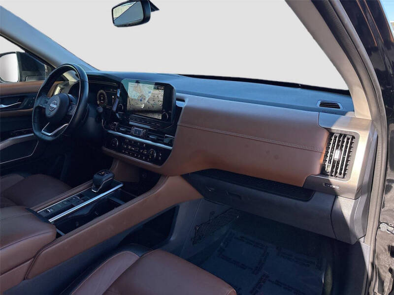 2022 Nissan Pathfinder Platinum