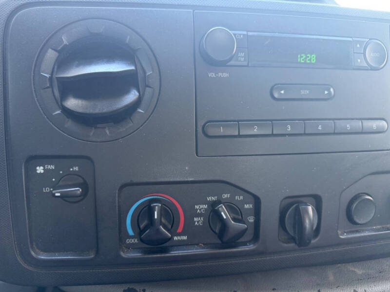 2015 Ford E-Series E-350 SD