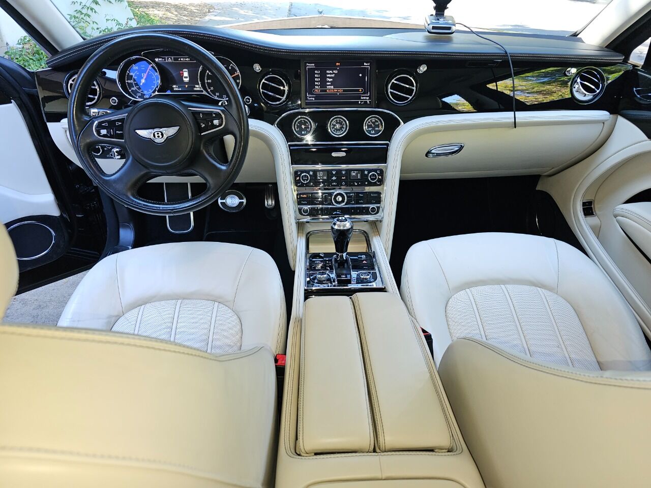 2014 Bentley Mulsanne 32