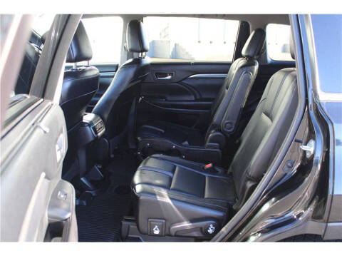 2017 Toyota Highlander