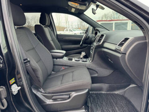 2020 Jeep Grand Cherokee Laredo