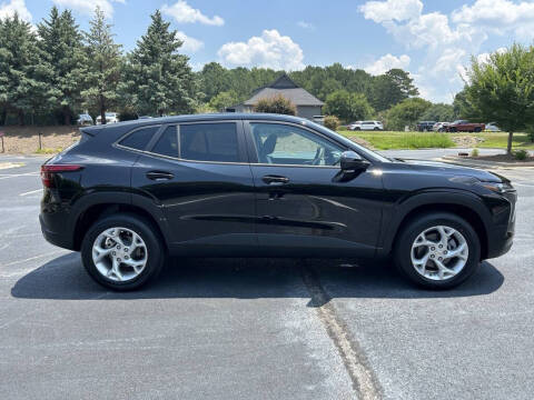 2025 Chevrolet Trax LS