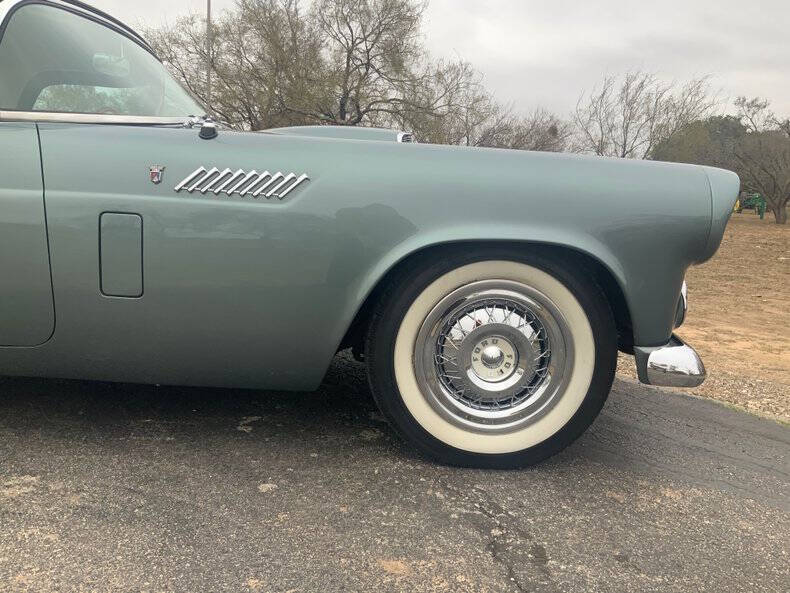 1956 Ford Thunderbird