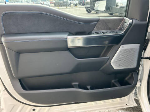 2025 Ford F-450 Super Duty Platinum