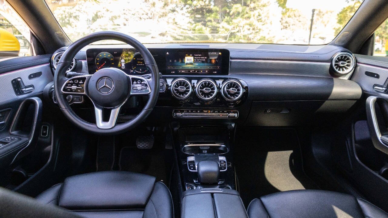 2020 Mercedes Benz CLA 250 photo 27