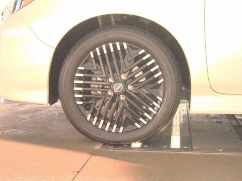 2023 Nissan LEAF SV PLUS