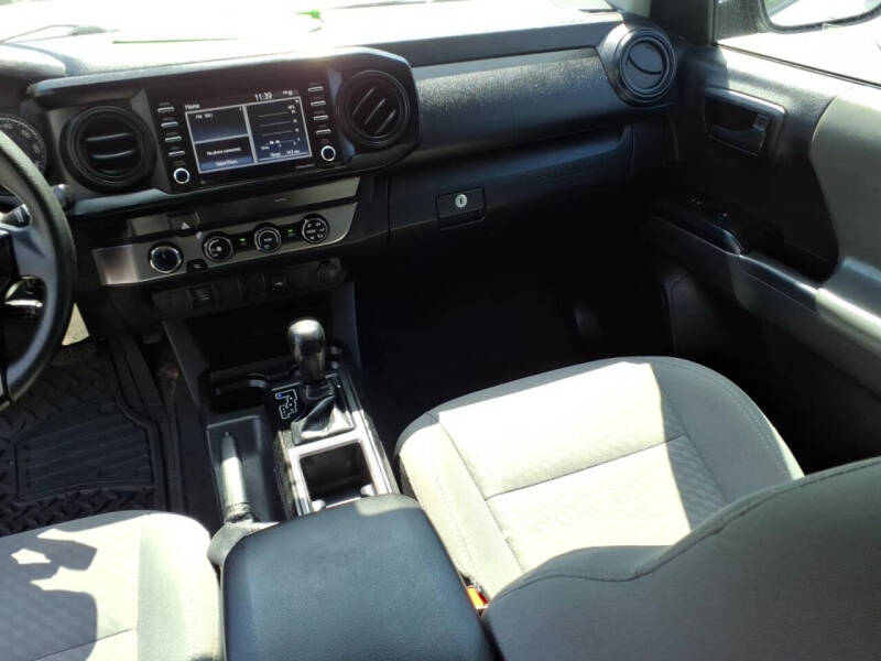 2022 Toyota Tacoma SR