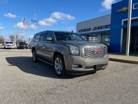 2019 GMC Yukon XL for sale at CAR-MART in Union City TN