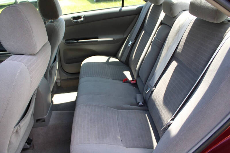 2005 Toyota Camry LE