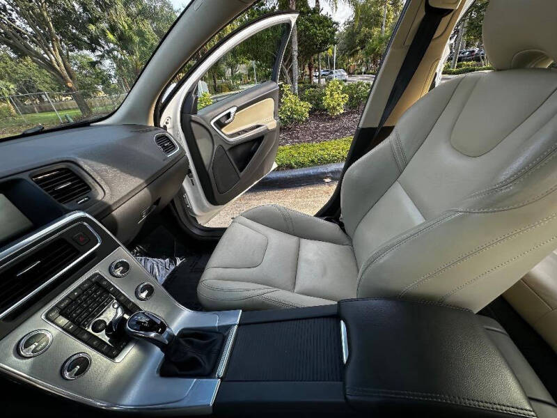 2017 Volvo S60 T5 Dynamic