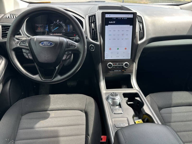 2021 Ford Edge SE