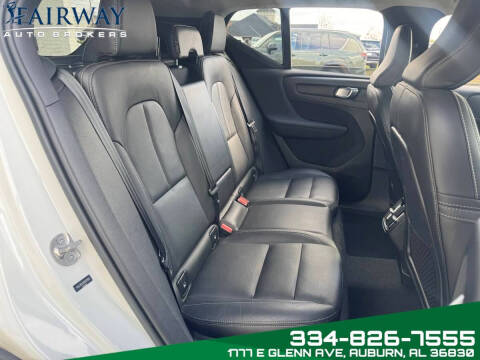 2024 Volvo XC40 B5 Plus Dark Theme