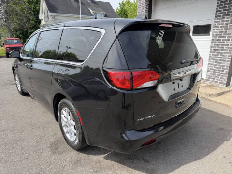 2017 Chrysler Pacifica Touring