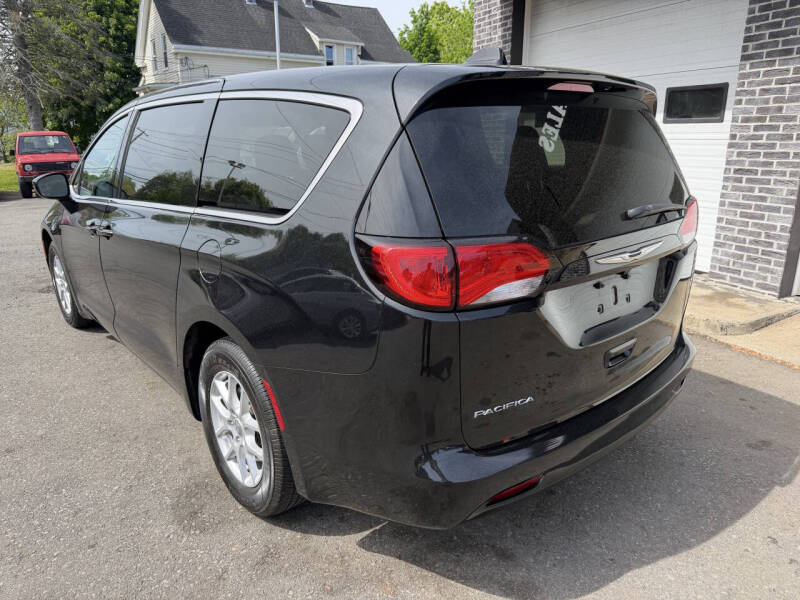 2017 Chrysler Pacifica Touring