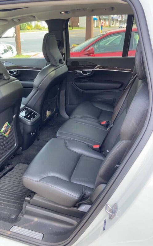 2019 Volvo XC90 T6 Momentum