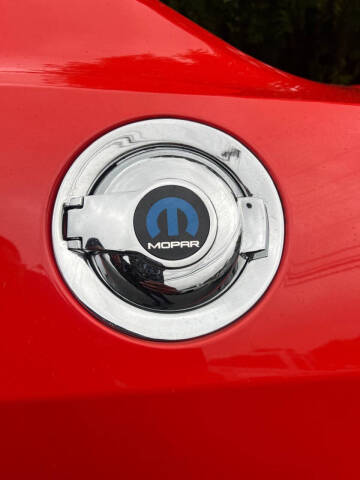 2017 Dodge Challenger SXT Plus