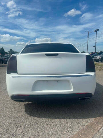 2018 Chrysler 300 Limited