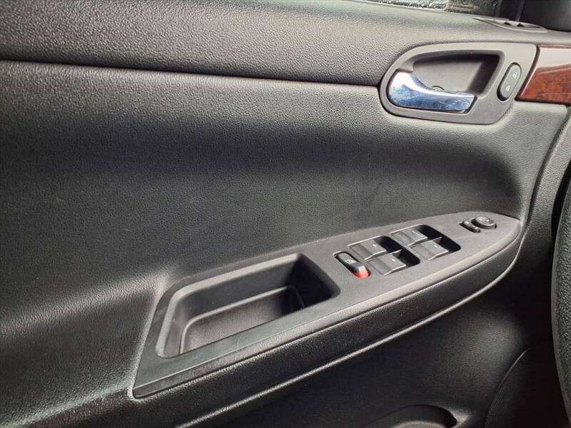 2011 Chevrolet Impala LS