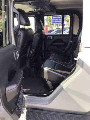 2023 Jeep Gladiator Overland