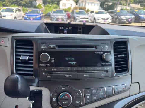 2013 Toyota Sienna