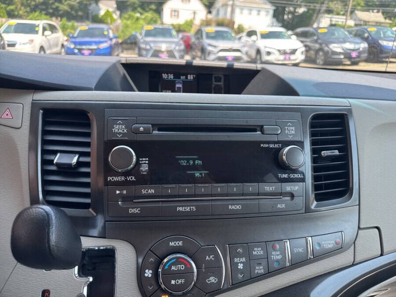 2013 Toyota Sienna
