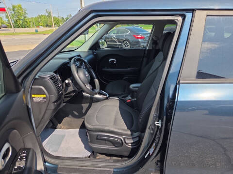 2017 Kia Soul +