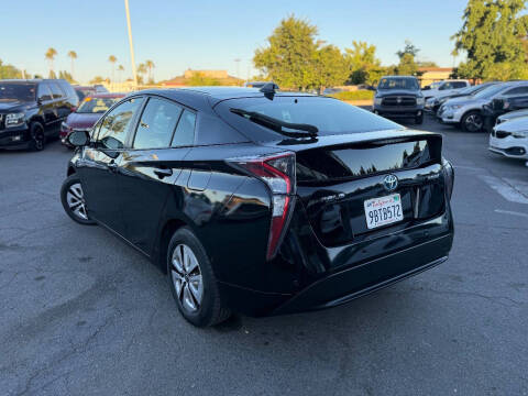 2017 Toyota Prius Two
