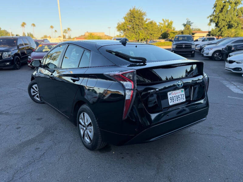 2017 Toyota Prius Two