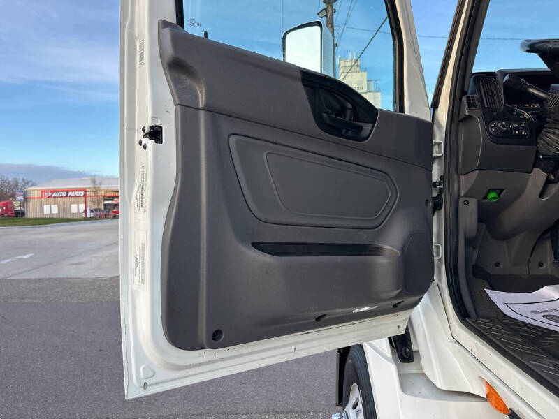 2021 International RH613