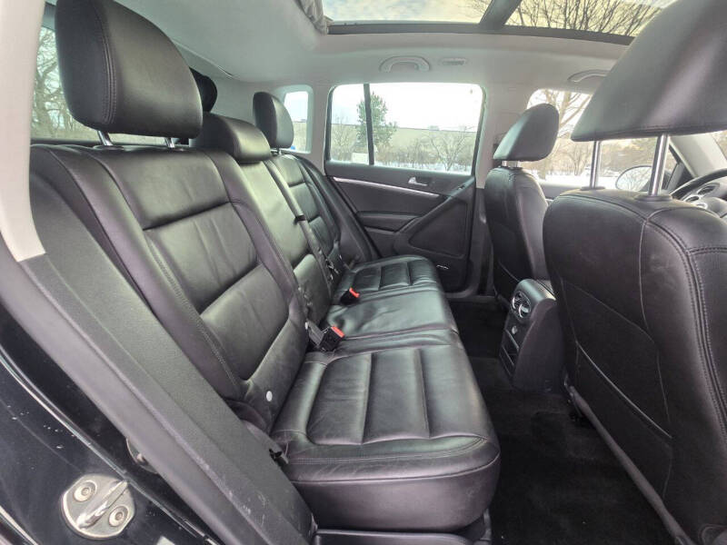 2012 Volkswagen Tiguan SEL 4Motion