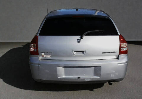 2006 Dodge Magnum SE