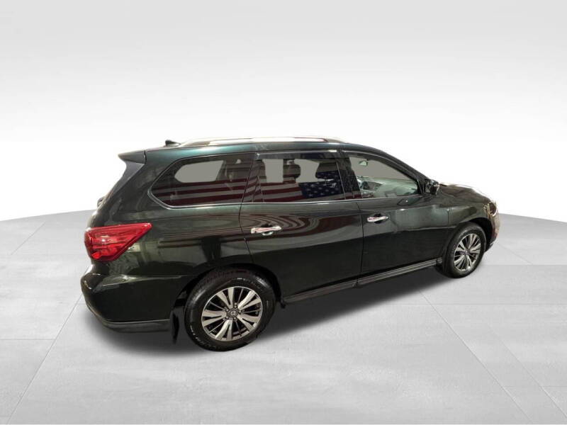2019 Nissan Pathfinder SL