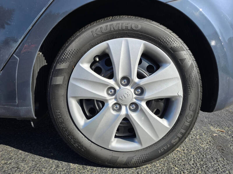 2016 Kia Forte5 LX
