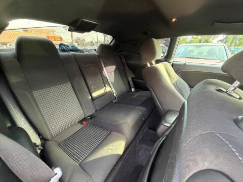 2017 Dodge Challenger SXT