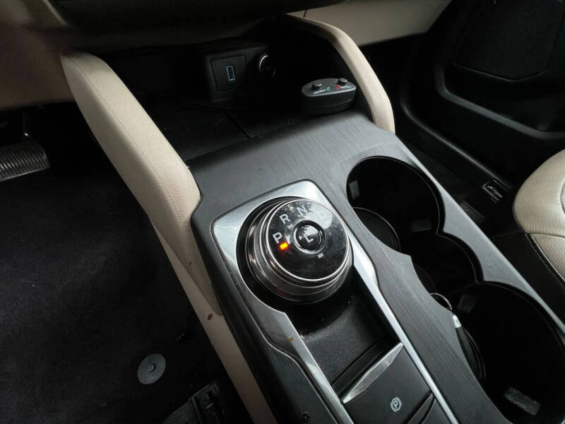 2020 Ford Escape Hybrid Titanium