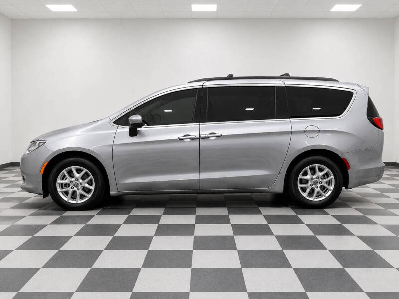 2020 Chrysler Voyager LXi