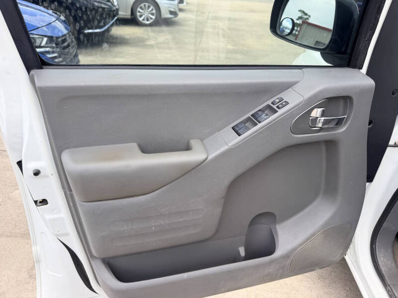 2017 Nissan Frontier SV