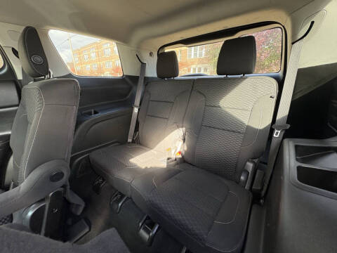 2017 GMC Acadia SLE-2