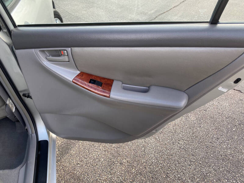 2003 Toyota Corolla LE