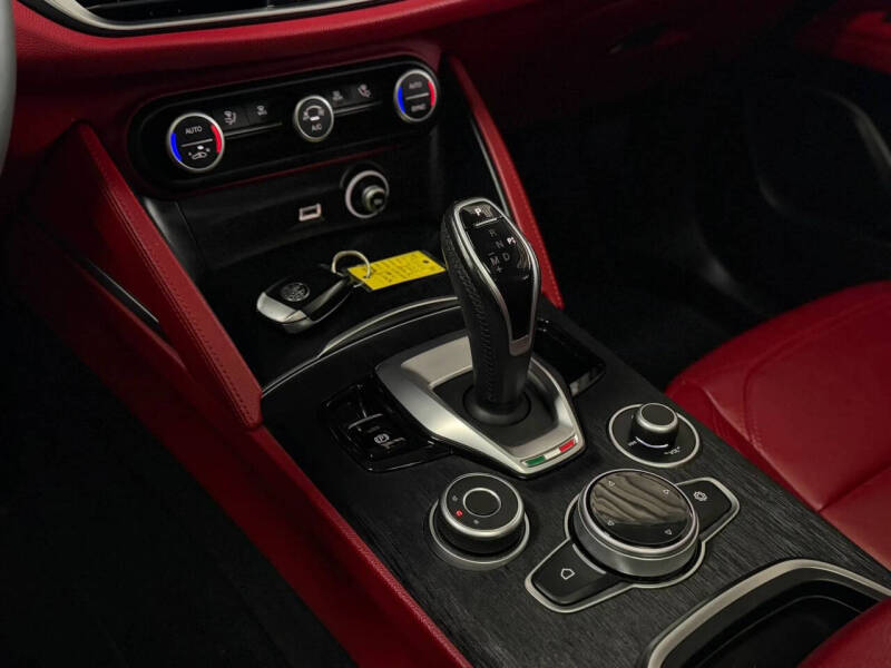 2020 Alfa Romeo Stelvio Sport