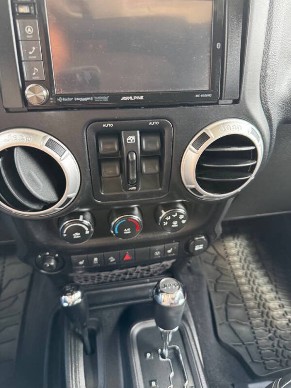 2013 Jeep Wrangler Unlimited Freedom Edition