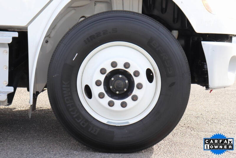 2019 Freightliner M2 106